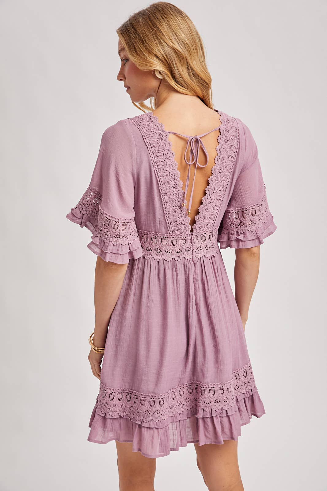 V-NECK LACE DRESS OPEN BACK - EASTER DAY