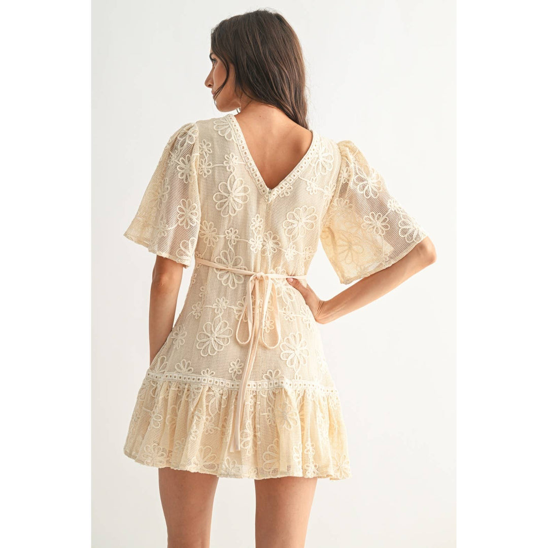 ELEGANT FLORAL LACE MINI DRESS