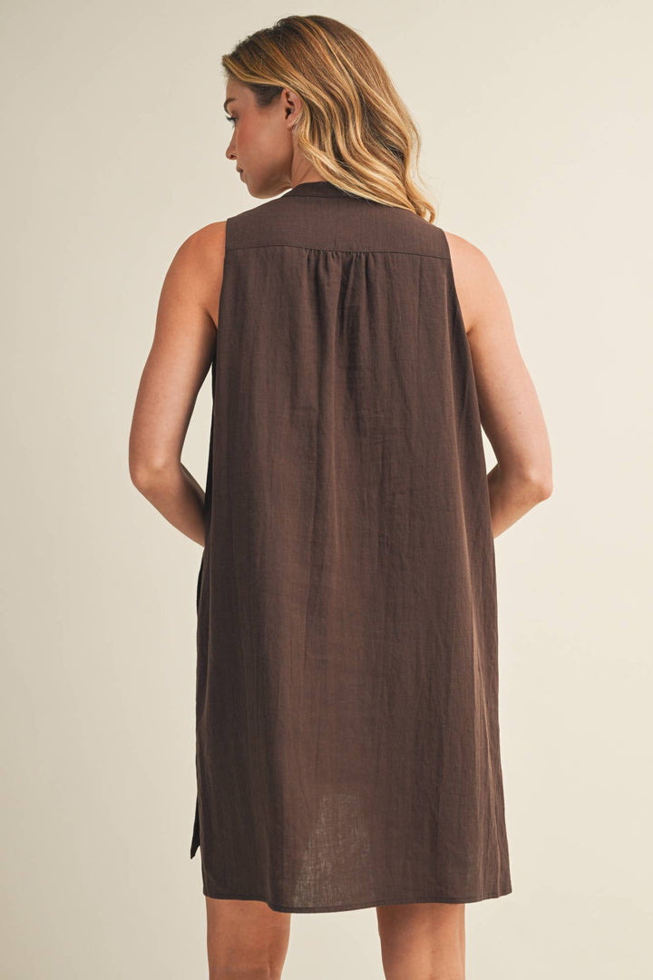 SLEEVELESS SHIFT DRESS