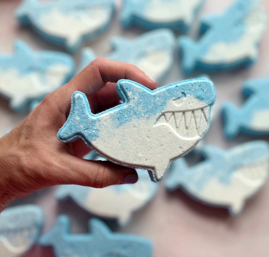Shark Bath Bomb With Surprise Toy!