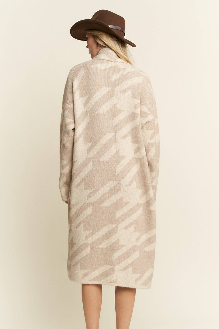 PLUS SIZE GIANT HOUNDSTOOTH PRINT CARDIGAN
