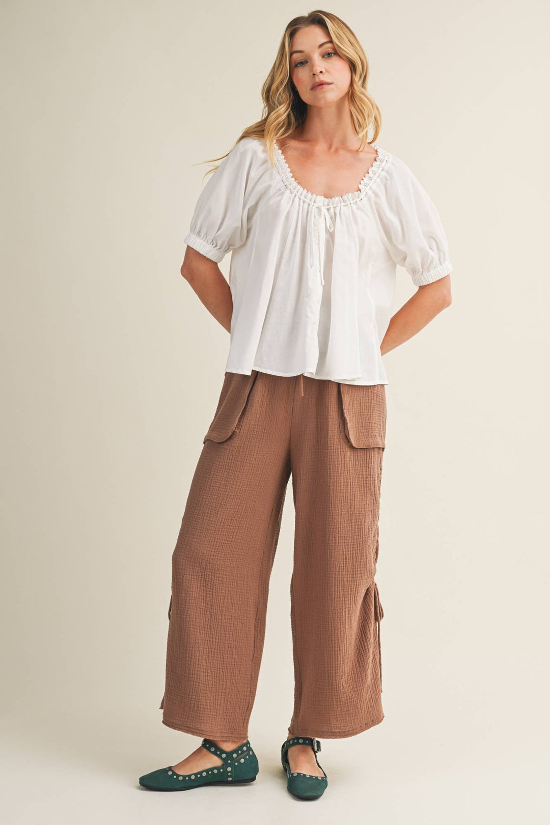 EYELET TRIM NECK PUFF SLEEVE TOP