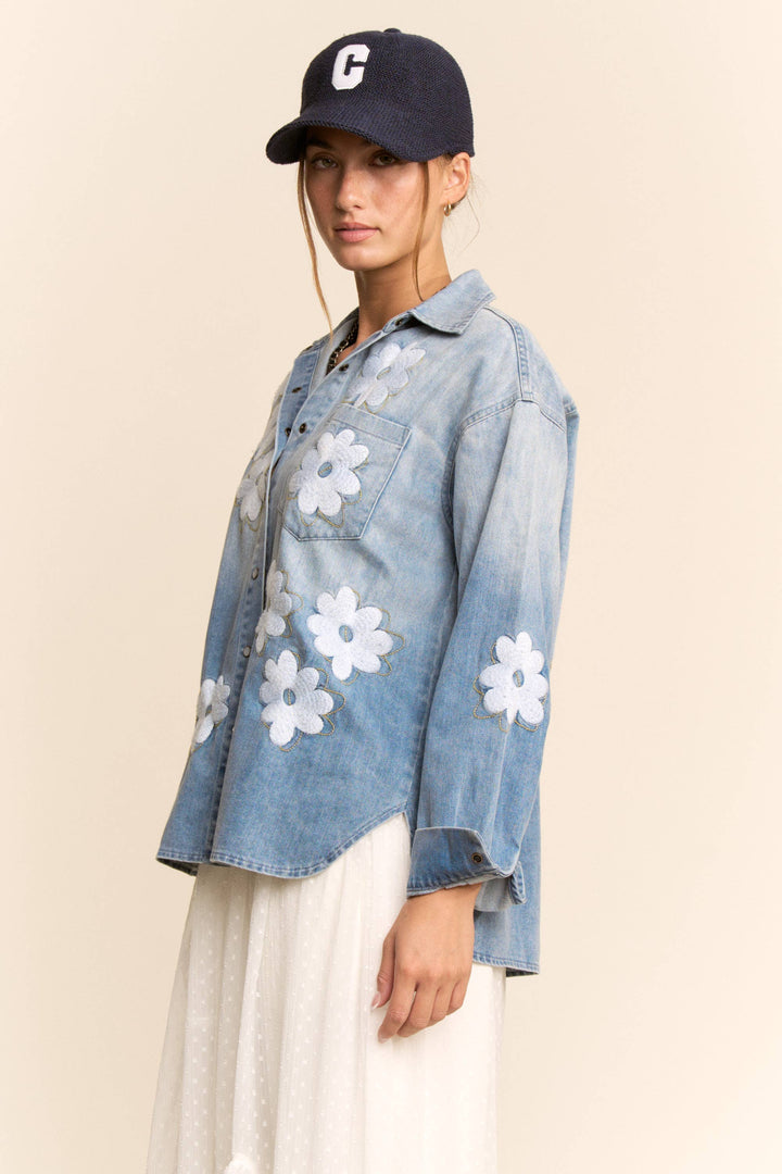 FLOWER EMBROIDERED BUTTON FRONT WASH DENIM SHIRT