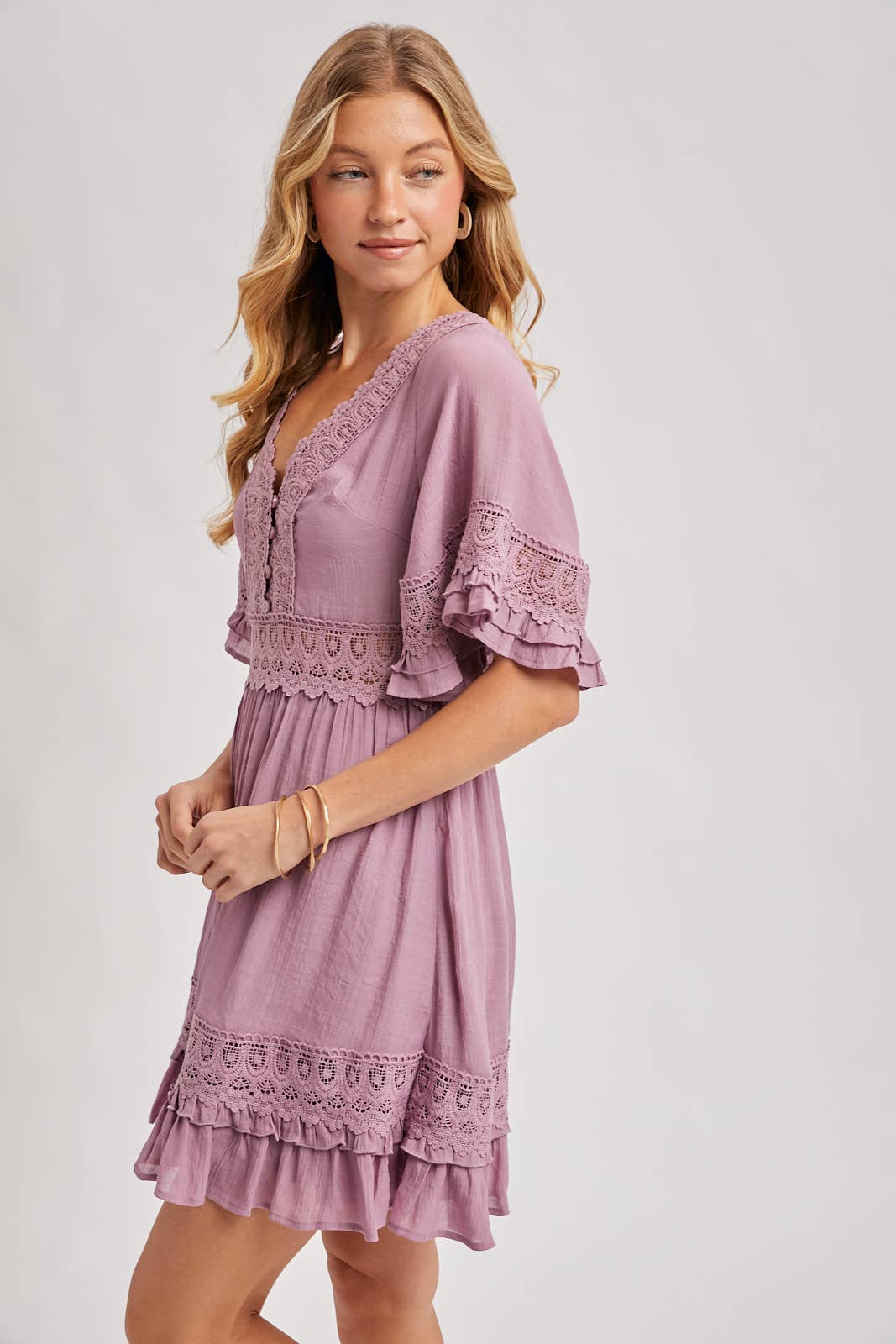 V-NECK LACE DRESS OPEN BACK - EASTER DAY