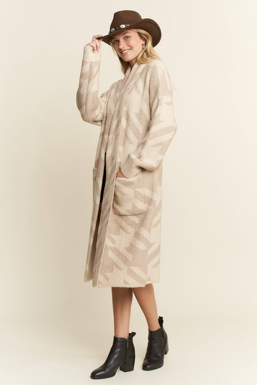 PLUS SIZE GIANT HOUNDSTOOTH PRINT CARDIGAN