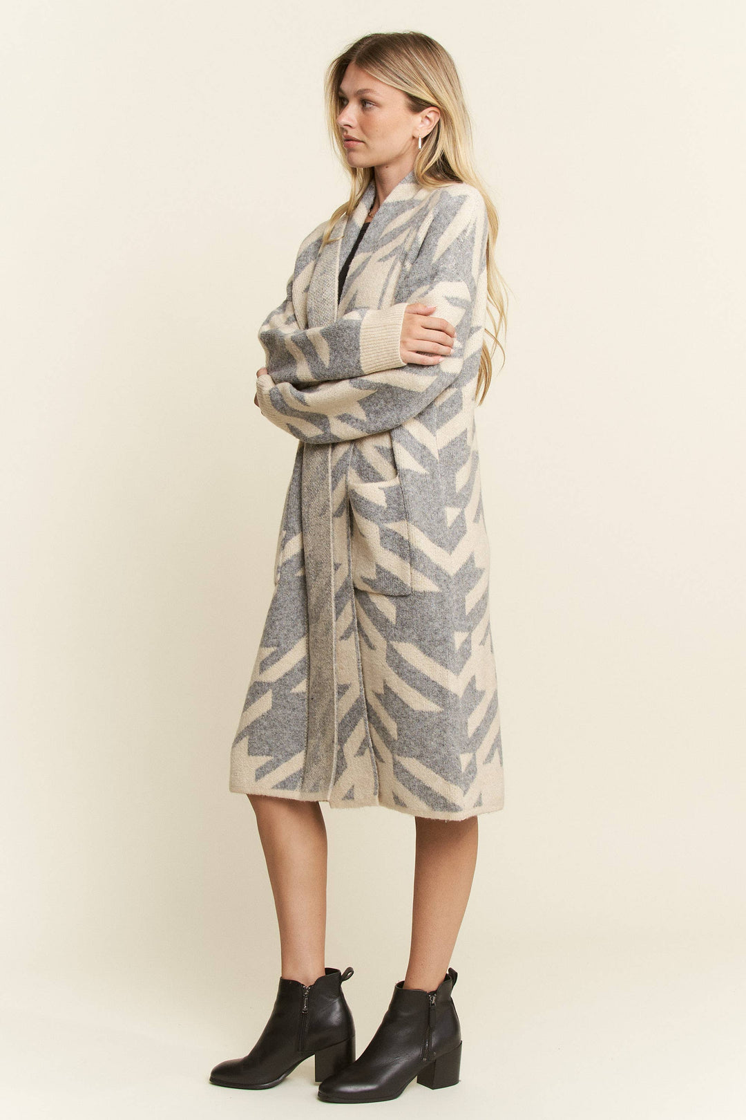 PLUS SIZE GIANT HOUNDSTOOTH PRINT CARDIGAN