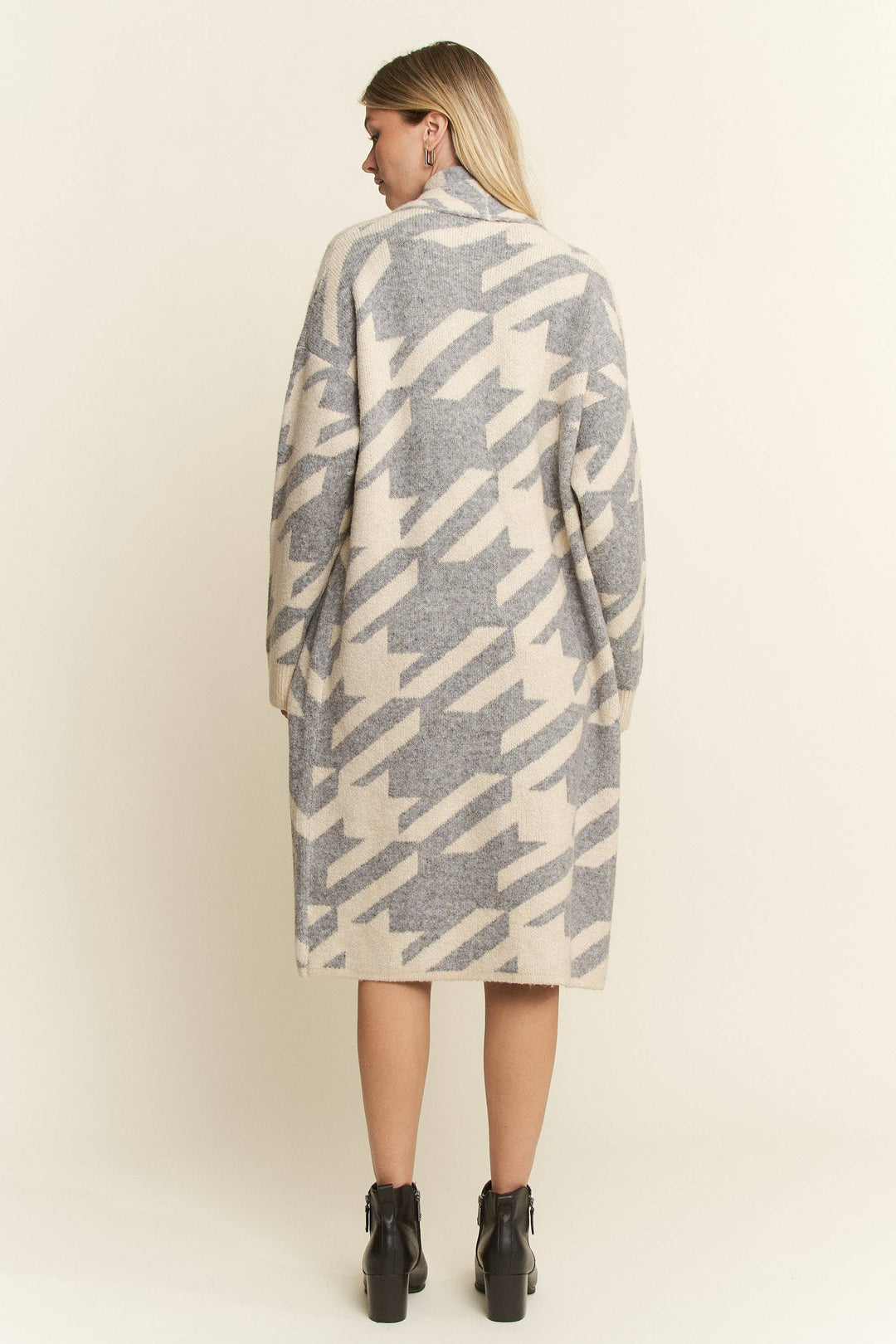 PLUS SIZE GIANT HOUNDSTOOTH PRINT CARDIGAN