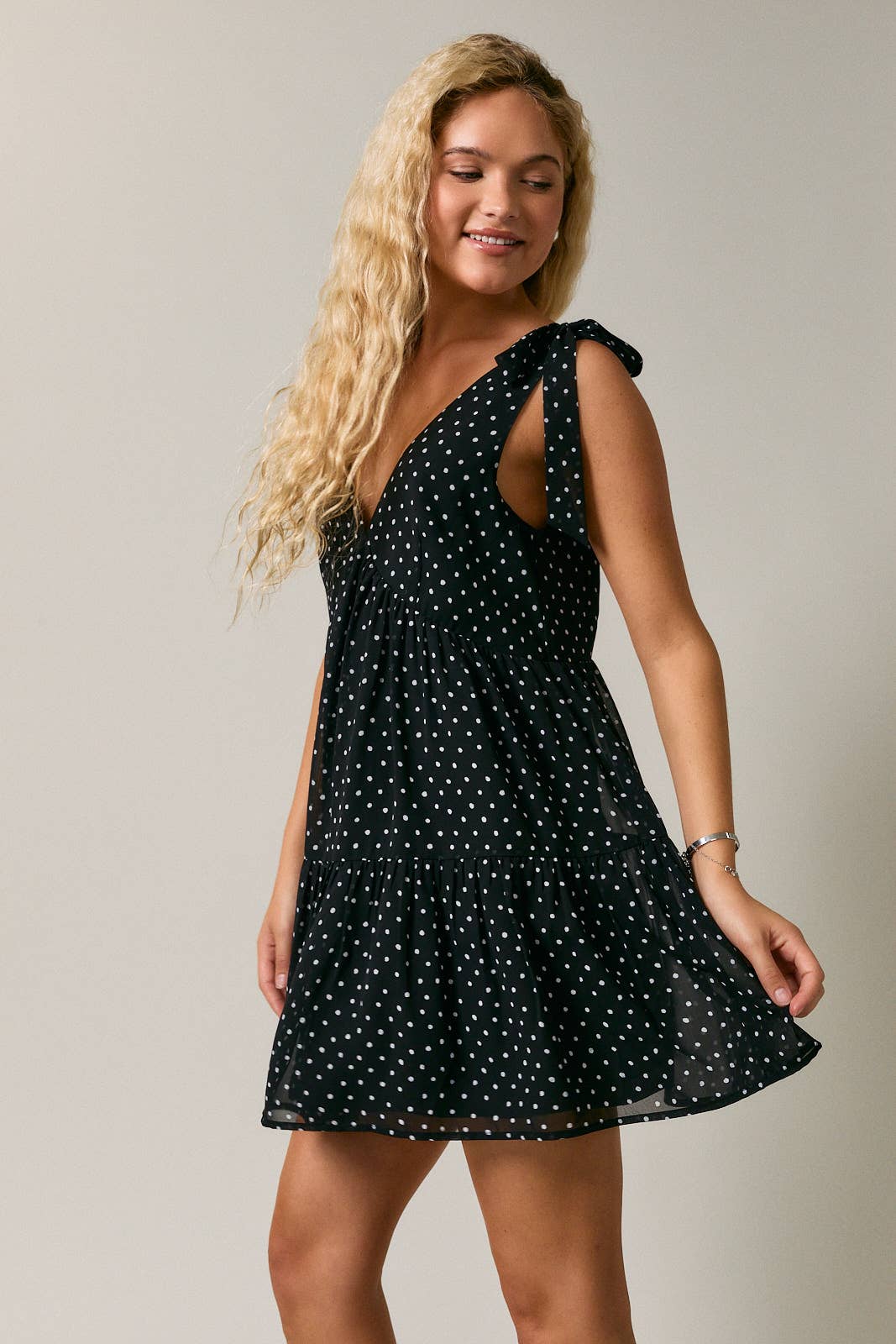 SLEEVELESS TIE SHOULDER STRAP TIERED POLKA DOT MINI DRESS