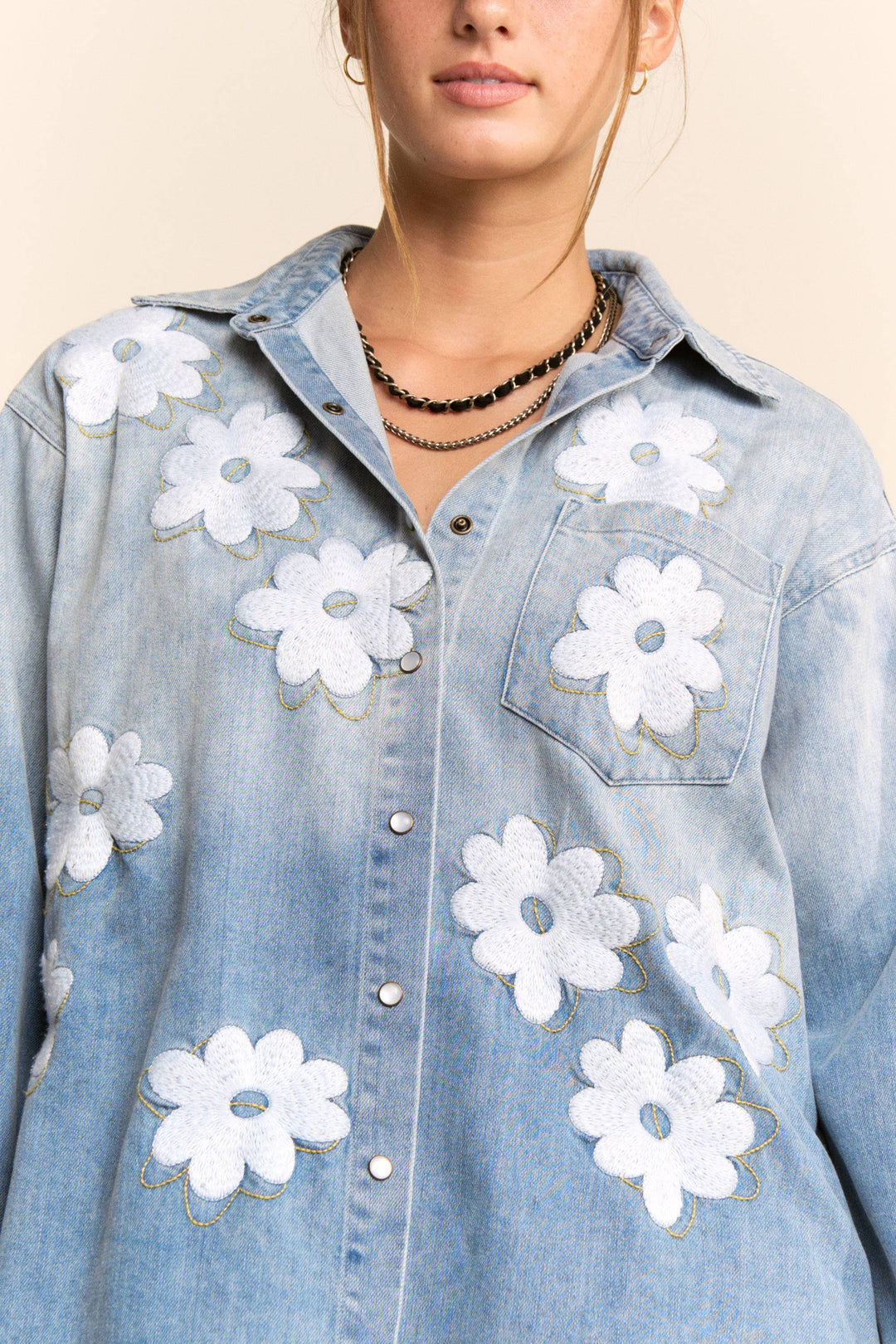 FLOWER EMBROIDERED BUTTON FRONT WASH DENIM SHIRT