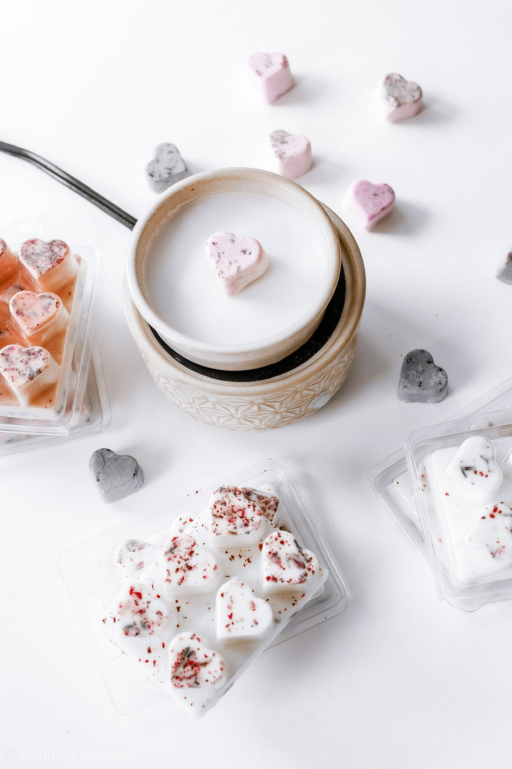 Heart-Shaped Clamshell Wax Melts – 6 Cavity