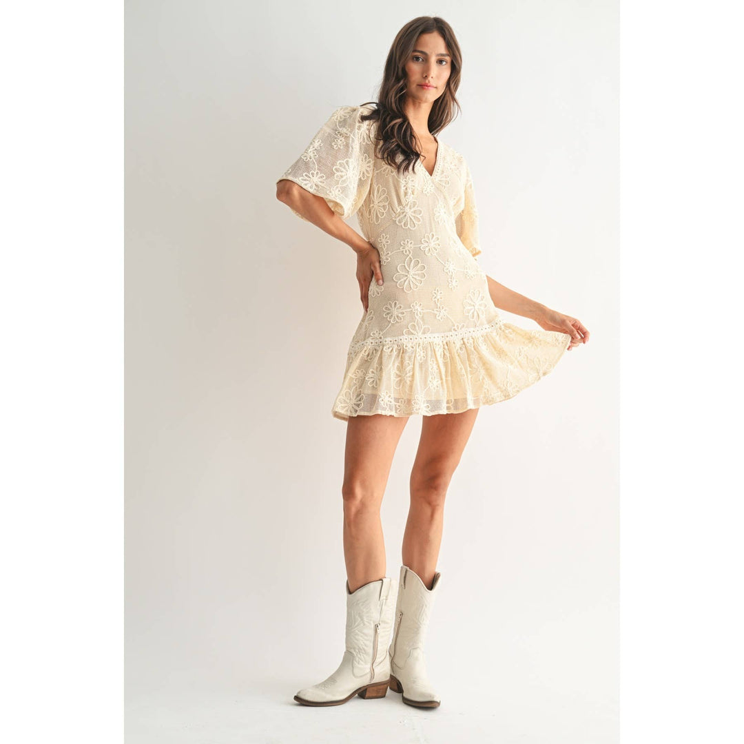 ELEGANT FLORAL LACE MINI DRESS