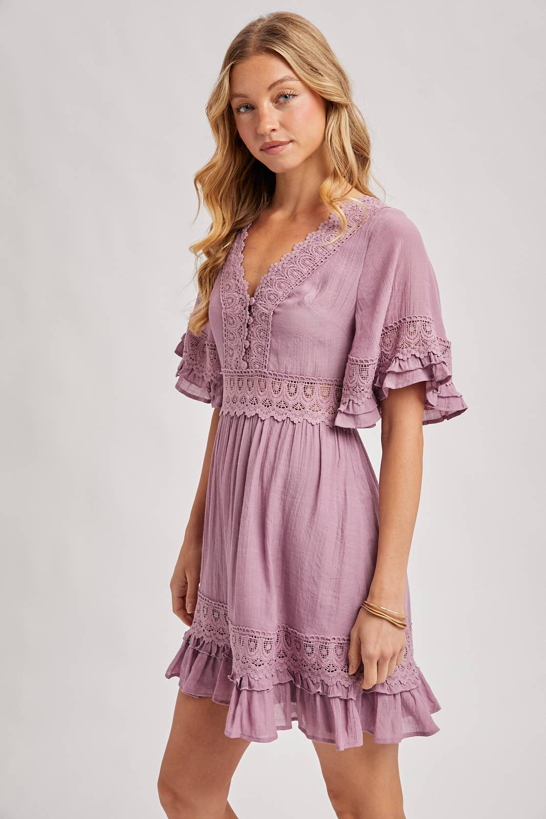 V-NECK LACE DRESS OPEN BACK - EASTER DAY
