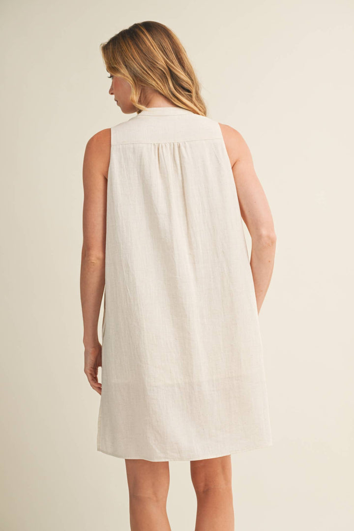 SLEEVELESS SHIFT DRESS