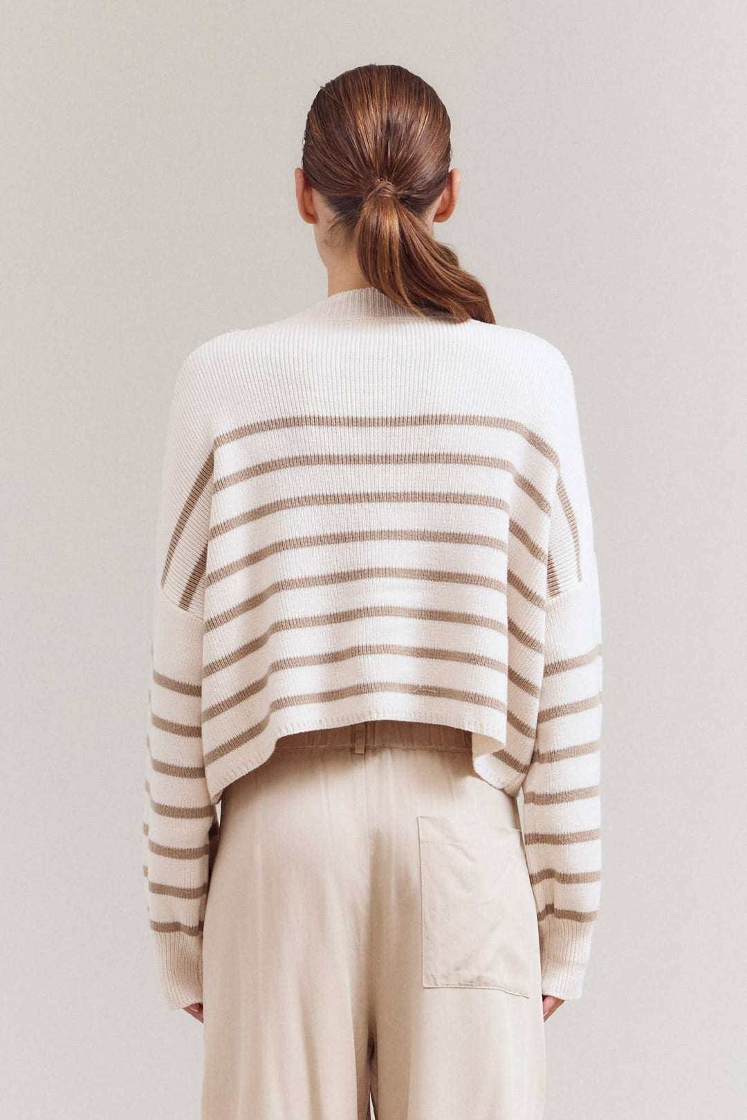 41750 - STRIPE SWEATER CROP TOP