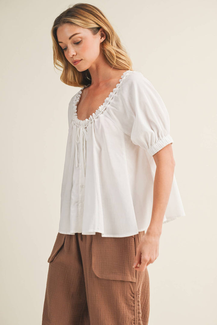 EYELET TRIM NECK PUFF SLEEVE TOP