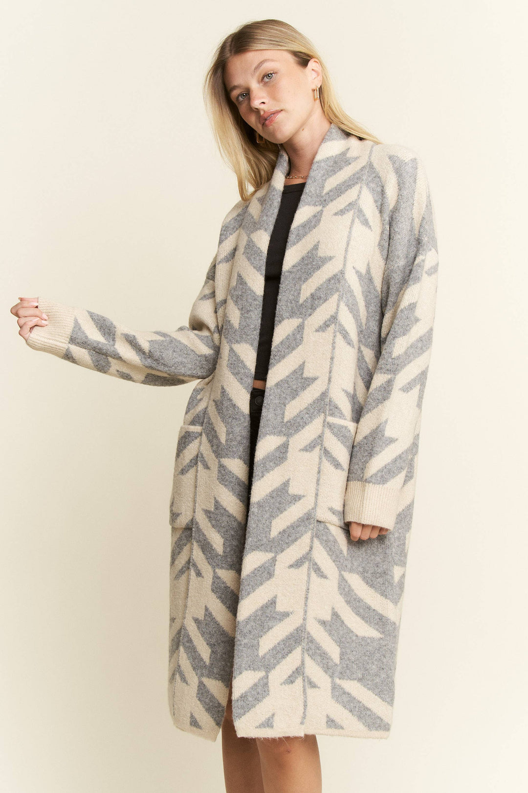 PLUS SIZE GIANT HOUNDSTOOTH PRINT CARDIGAN