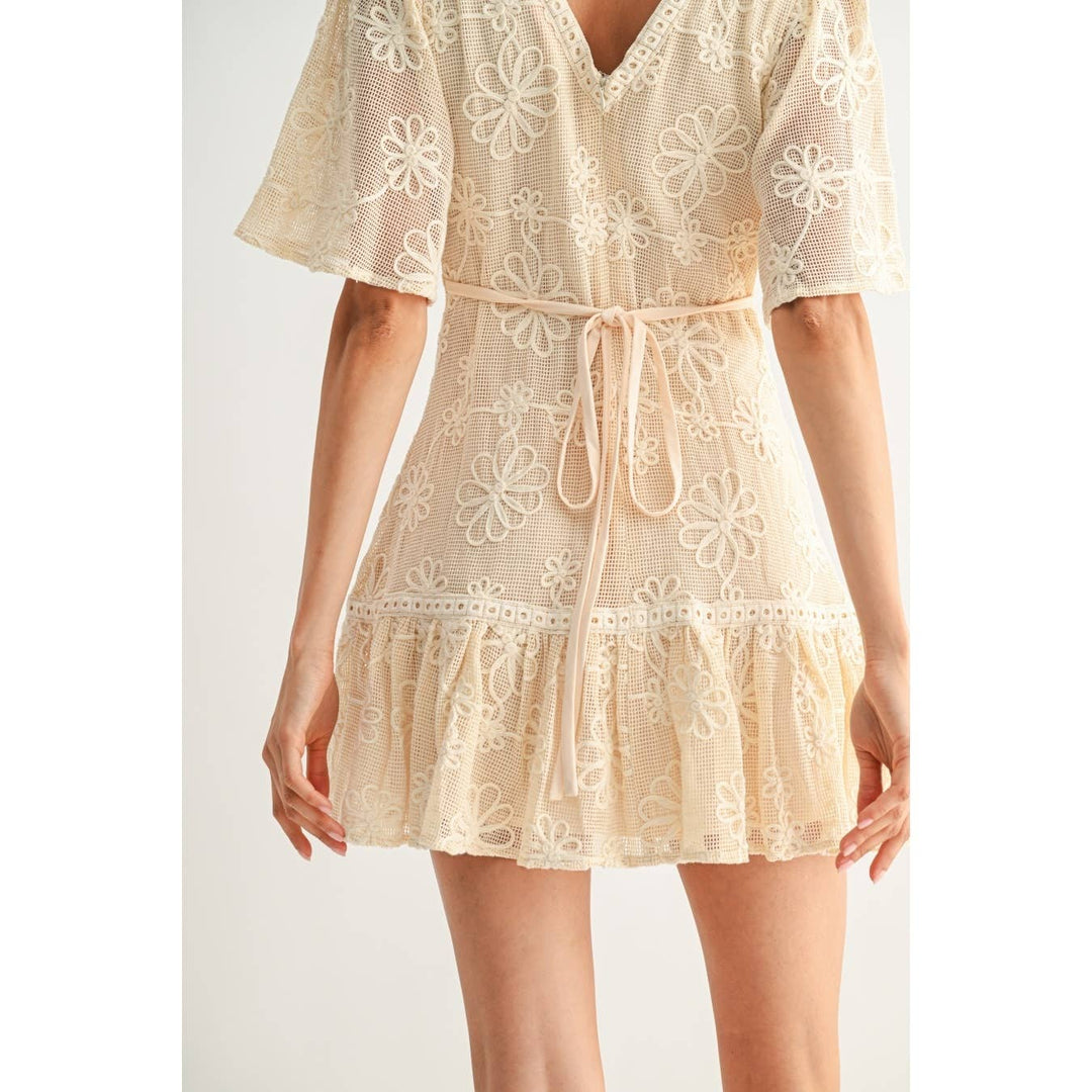 ELEGANT FLORAL LACE MINI DRESS