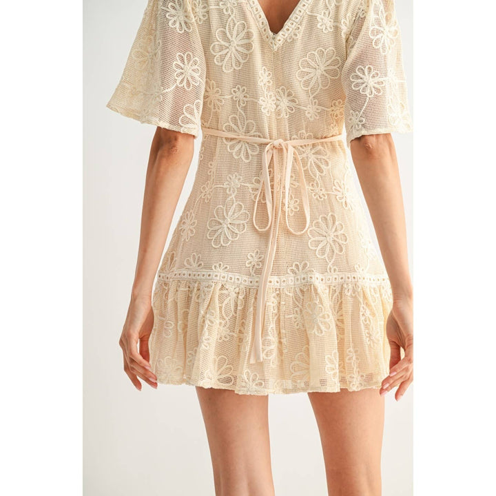 ELEGANT FLORAL LACE MINI DRESS